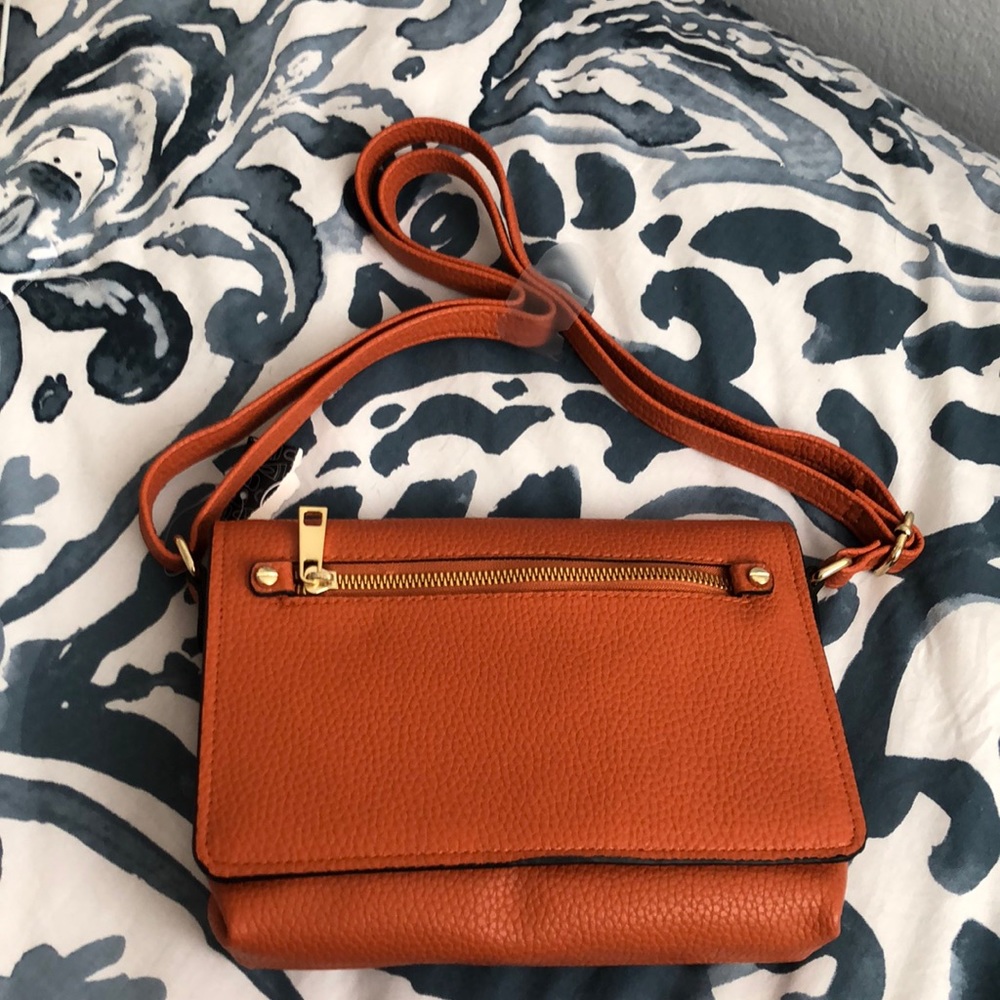 Last chance cognac faux leather crossbody purse